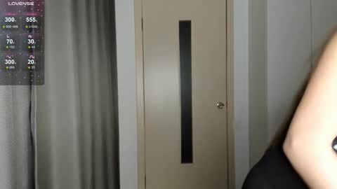 anny_leps online show from November 28, 12:30 pm