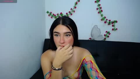 Snapshot of anny_naf chatting on April 10, 4:33 pm Anny online show from April 10, 4:33 pm