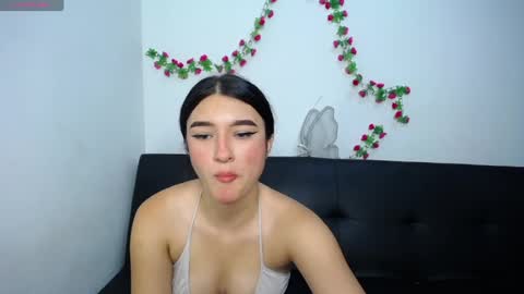 Snapshot of anny_naf chatting on April 11, 4:33 pm Anny online show from April 11, 4:33 pm