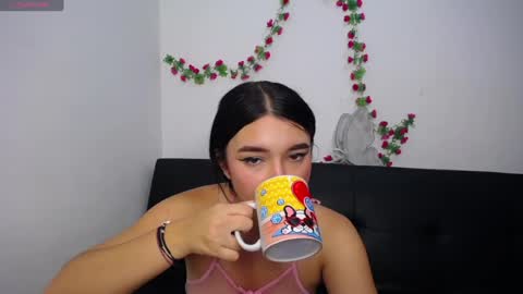 Snapshot of anny_naf chatting on April 28, 4:34 pm Anny online show from April 28, 4:34 pm