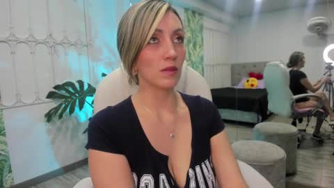 Snapshot of anny_sweet72 chatting on September 9, 11:32 am Anny online show from September 9, 11:32 am