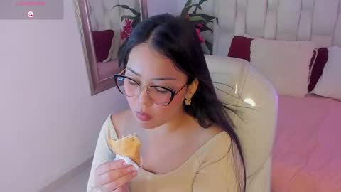 Snapshot of annye01_ chatting on January 19, 1:04 pm anny online show from January 19, 1:04 pm