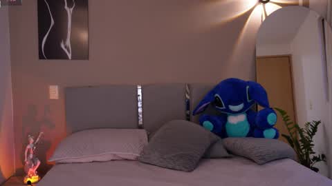    online show from December 21, 10:39 pm