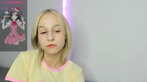 annymeow online show from November 18, 6:12 pm