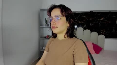 Anny online show from February 2, 8:07 pm