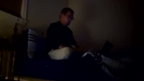 Snapshot of anonychris chatting on November 3, 4:03 am AnonaChris online show from November 3, 4:03 am