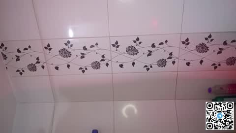 Snapshot of anonymus069 chatting on November 16, 11:10 pm anonymus069 online show from November 16, 11:10 pm