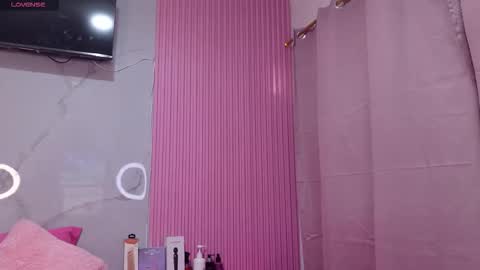 anthonela19_ online show from February 7, 1:48 pm