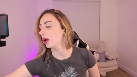 Snapshot of anthonelaa777 chatting on September 20, 2:56 am Anthonela online show from September 20, 2:56 am