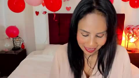 Snapshot of anthonelaa__ chatting on February 26, 10:20 pm Anthonelaa online show from February 26, 10:20 pm
