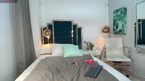 Snapshot of anthonelaa__ chatting on June 3, 8:25 pm Anthonelaa online show from June 3, 8:25 pm