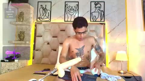 Snapshot of anthony_hotxx chatting on April 18, 2:54 pm Anthonyy online show from April 18, 2:54 pm