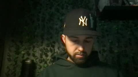 Snapshot of anthonym3 chatting on November 29, 2:20 pm Ant online show from November 29, 2:20 pm