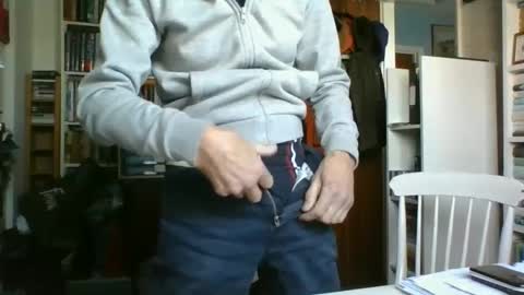 Snapshot of anthonyxxaa chatting on February 6, 10:04 am anthonyxxaa online show from February 6, 10:04 am