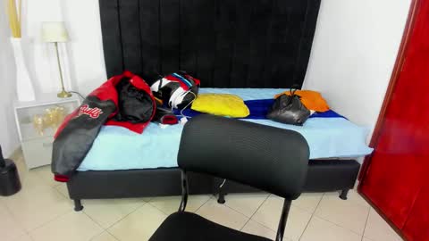       online show from November 1, 12:56 am