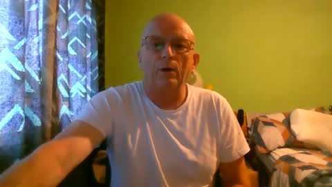 Snapshot of antmatt2025 chatting on June 30, 5:14 pm antmatt2025 online show from June 30, 5:14 pm