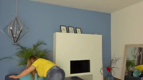 Snapshot of anto_thompson chatting on June 27, 6:46 pm Antonella online show from June 27, 6:46 pm