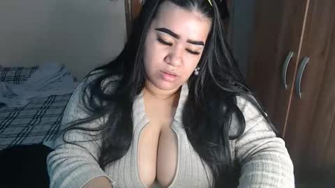 Snapshot of antonela_bigboobs1 chatting on March 10, 4:50 am Antonela PINKI online show from March 10, 4:50 am