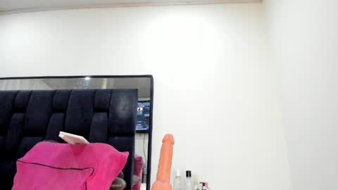 antonela_nerii online show from April 13, 5:18 pm