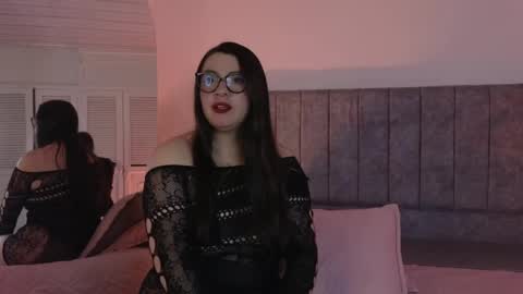 Snapshot of antonella_1998_ chatting on May 30, 12:24 pm Antonella online show from May 30, 12:24 pm