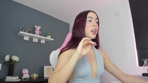Snapshot of antonella_28_ chatting on May 14, 8:37 pm Antonella online show from May 14, 8:37 pm