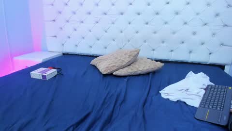 Snapshot of antonella_hotkiss chatting on December 28, 6:49 am Antonella online show from December 28, 6:49 am