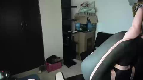Snapshot of antonella_naughty1 chatting on March 18, 9:07 pm antonella online show from March 18, 9:07 pm