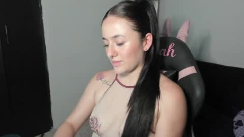 Snapshot of antonella_naughty1 chatting on May 22, 8:14 pm antonella online show from May 22, 8:14 pm