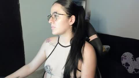 Snapshot of antonella_naughty1 chatting on May 29, 8:29 pm antonella online show from May 29, 8:29 pm
