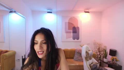 Snapshot of antonella_rivers chatting on May 11, 4:04 pm Antonella. online show from May 11, 4:04 pm