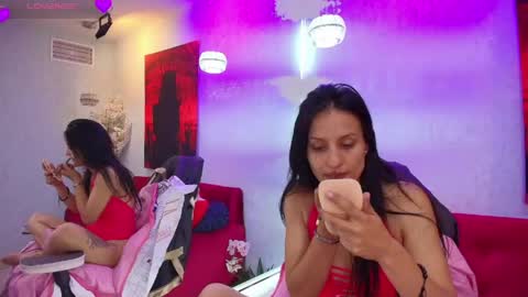 Snapshot of antonella_rivers chatting on May 19, 12:44 pm Antonella. online show from May 19, 12:44 pm