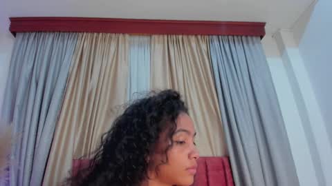 Snapshot of antonellahall_ chatting on February 10, 2:59 pm AntonellaHall online show from February 10, 2:59 pm