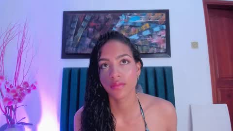 Snapshot of antonellahall_ chatting on February 18, 12:17 pm AntonellaHall online show from February 18, 12:17 pm