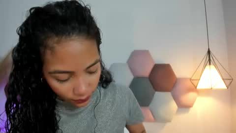 Snapshot of antonellahall_ chatting on February 20, 11:53 am AntonellaHall online show from February 20, 11:53 am