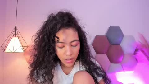 Snapshot of antonellahall_ chatting on October 24, 12:01 pm AntonellaHall online show from October 24, 12:01 pm