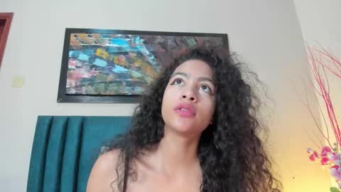 Snapshot of antonellahall_ chatting on December 16, 12:10 pm AntonellaHall online show from December 16, 12:10 pm