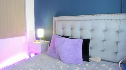 Snapshot of antonellaparker chatting on December 2, 12:19 am Sarah online show from December 2, 12:19 am