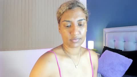 Snapshot of antonellaparker chatting on December 3, 12:16 pm Sarah online show from December 3, 12:16 pm