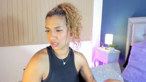 Snapshot of antonellaparker chatting on December 9, 1:45 pm Sarah online show from December 9, 1:45 pm