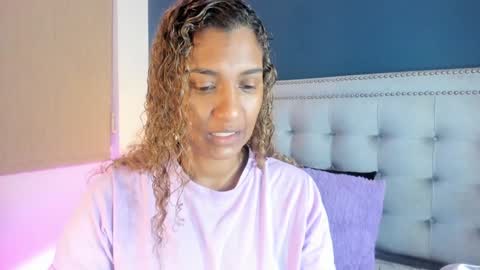 Snapshot of antonellaparker chatting on January 3, 1:25 pm Sarah online show from January 3, 1:25 pm