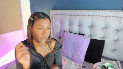 Snapshot of antonellaparker chatting on February 10, 12:08 pm Sarah online show from February 10, 12:08 pm