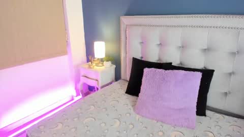 Snapshot of antonellaparker chatting on February 13, 3:46 pm Sarah online show from February 13, 3:46 pm