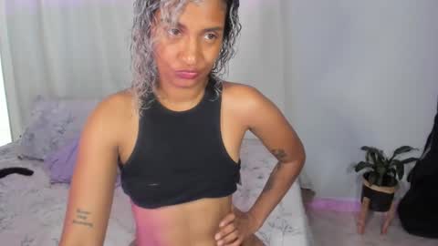 Snapshot of antonellaparker chatting on October 25, 5:19 pm Sarah online show from October 25, 5:19 pm