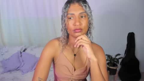 Snapshot of antonellaparker chatting on October 26, 3:40 pm Sarah online show from October 26, 3:40 pm