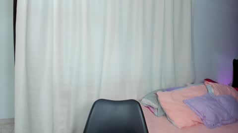 Snapshot of antonellaparker chatting on February 15, 2:25 pm Sarah online show from February 15, 2:25 pm