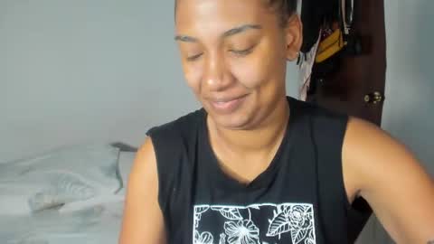 Snapshot of antonellaparker chatting on June 21, 11:24 am Sarah online show from June 21, 11:24 am