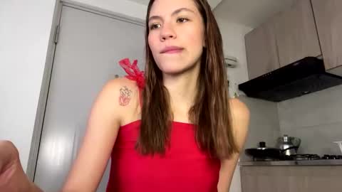 Snapshot of antonellarossii_ chatting on December 4, 1:09 pm Antonella  online show from December 4, 1:09 pm