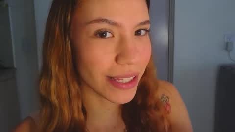 Snapshot of antonellarossii_ chatting on February 26, 1:19 pm Antonella  online show from February 26, 1:19 pm