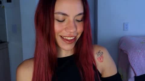 Snapshot of antonellarossii_ chatting on March 12, 2:01 pm Antonella  online show from March 12, 2:01 pm