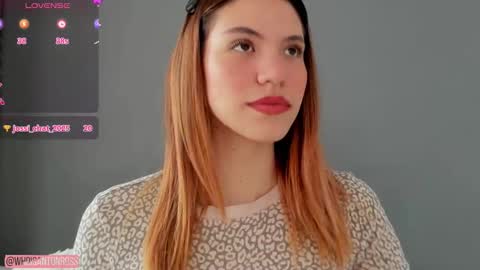 Snapshot of antonellarossii_ chatting on October 17, 2:08 pm Antonella  online show from October 17, 2:08 pm